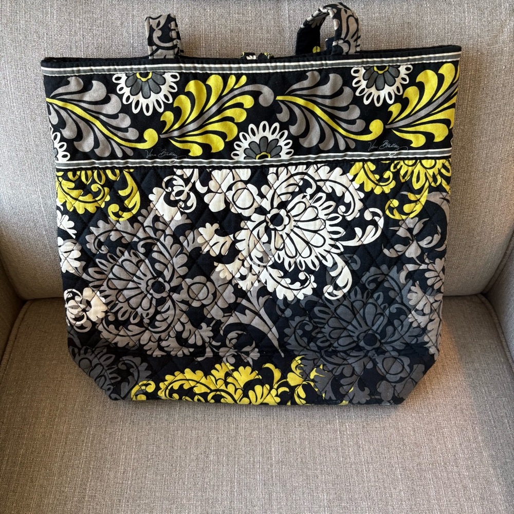 Vera Bradley Large Shoulder Tote Baroque Pattern With Pockets - Picture 4 of 7